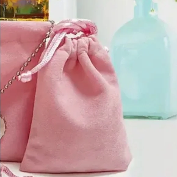 Gucci, silver Heart Pendant Necklace - Picture 6 of 6